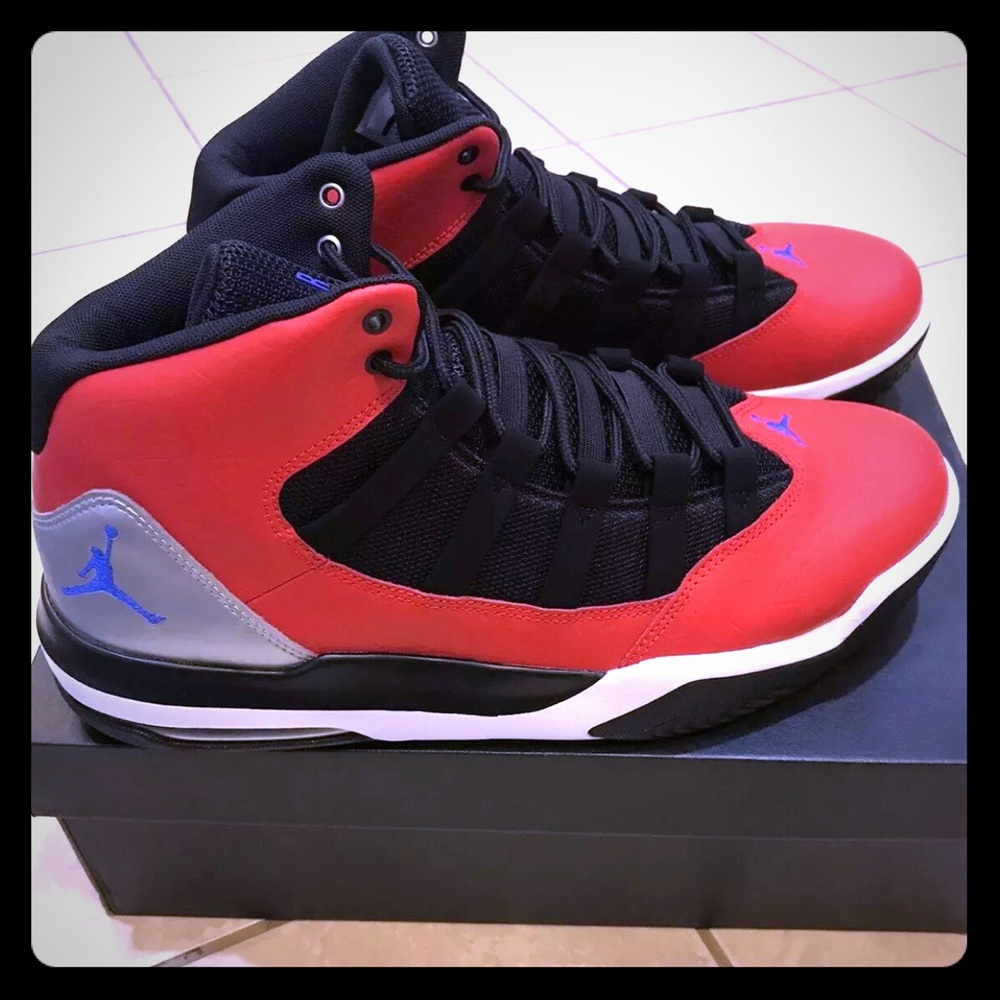 Air Jordan’s NET Size 11.5